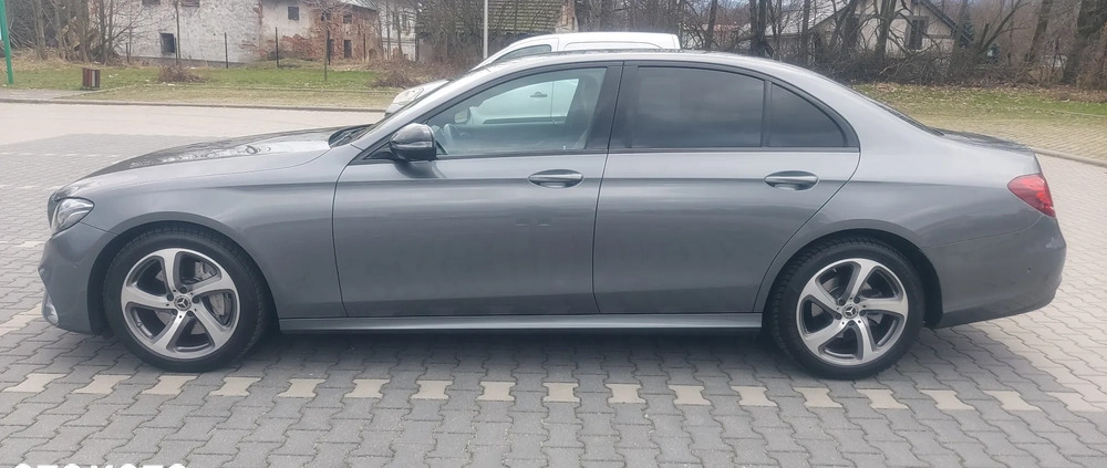 Mercedes-Benz Klasa E cena 149900 przebieg: 45403, rok produkcji 2018 z Rzgów małe 562